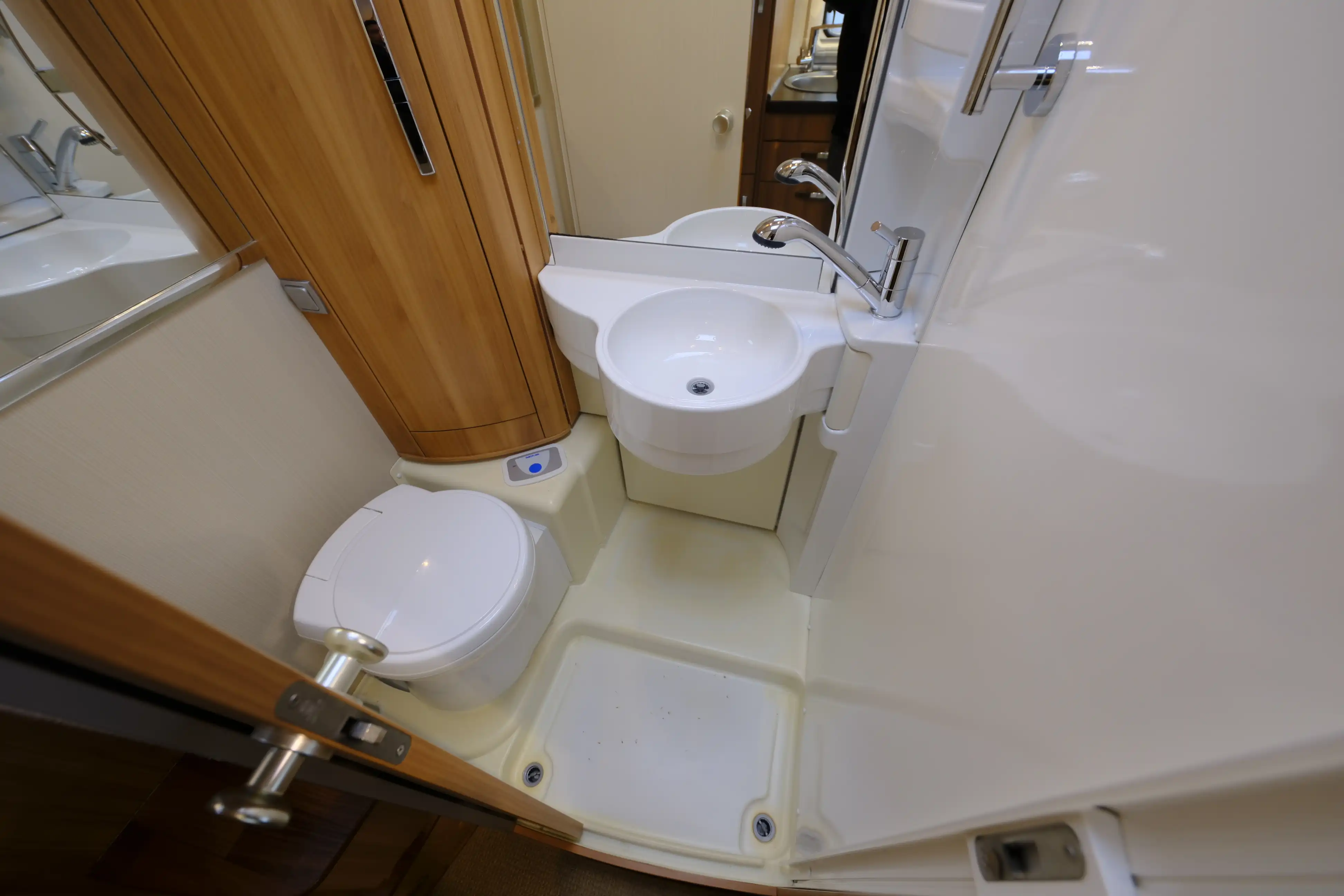 HYMER-ERIBA B 504 CL